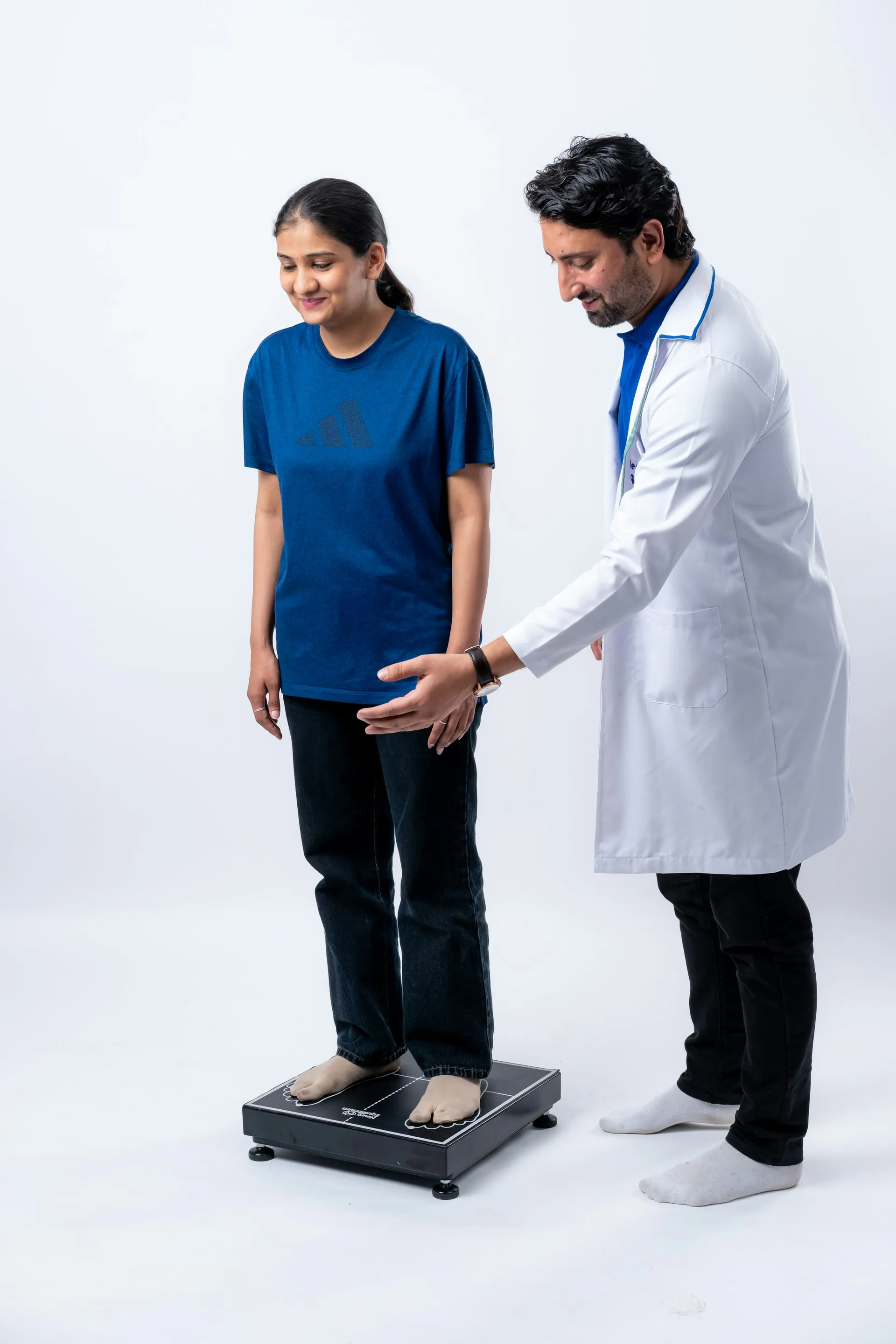 Стойка ресепшн клиники Вне Времени